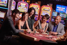 gerhana55 Explore Slots Beside Live Table Choices